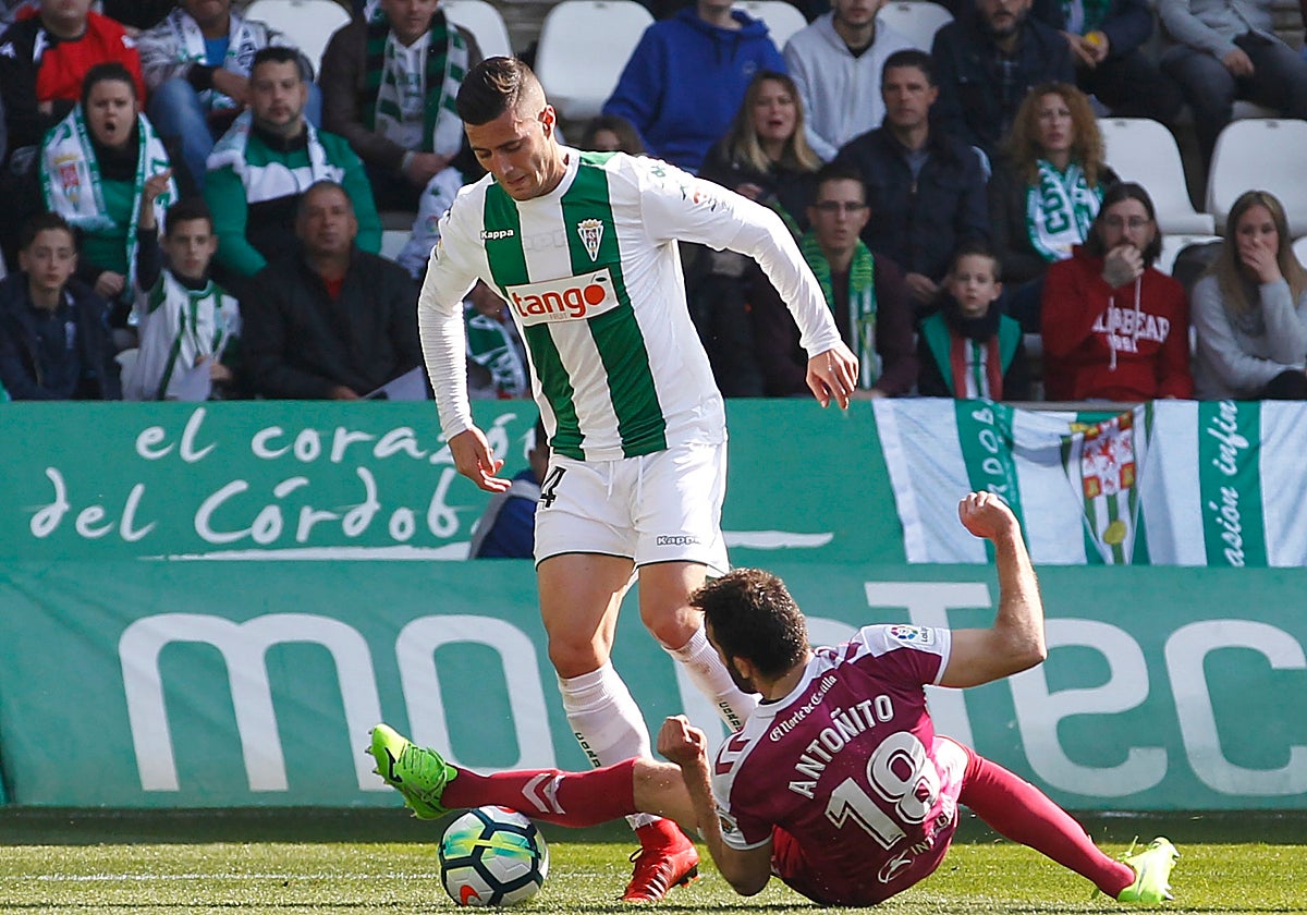 Sergi Guardiola durante el último partido del Córdoba CF ante el Real Valladolid