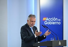 El Gobierno creará otra comisión interministerial el próximo martes para abordar el reparto de menores de Canarias que se iba a iniciar este jueves