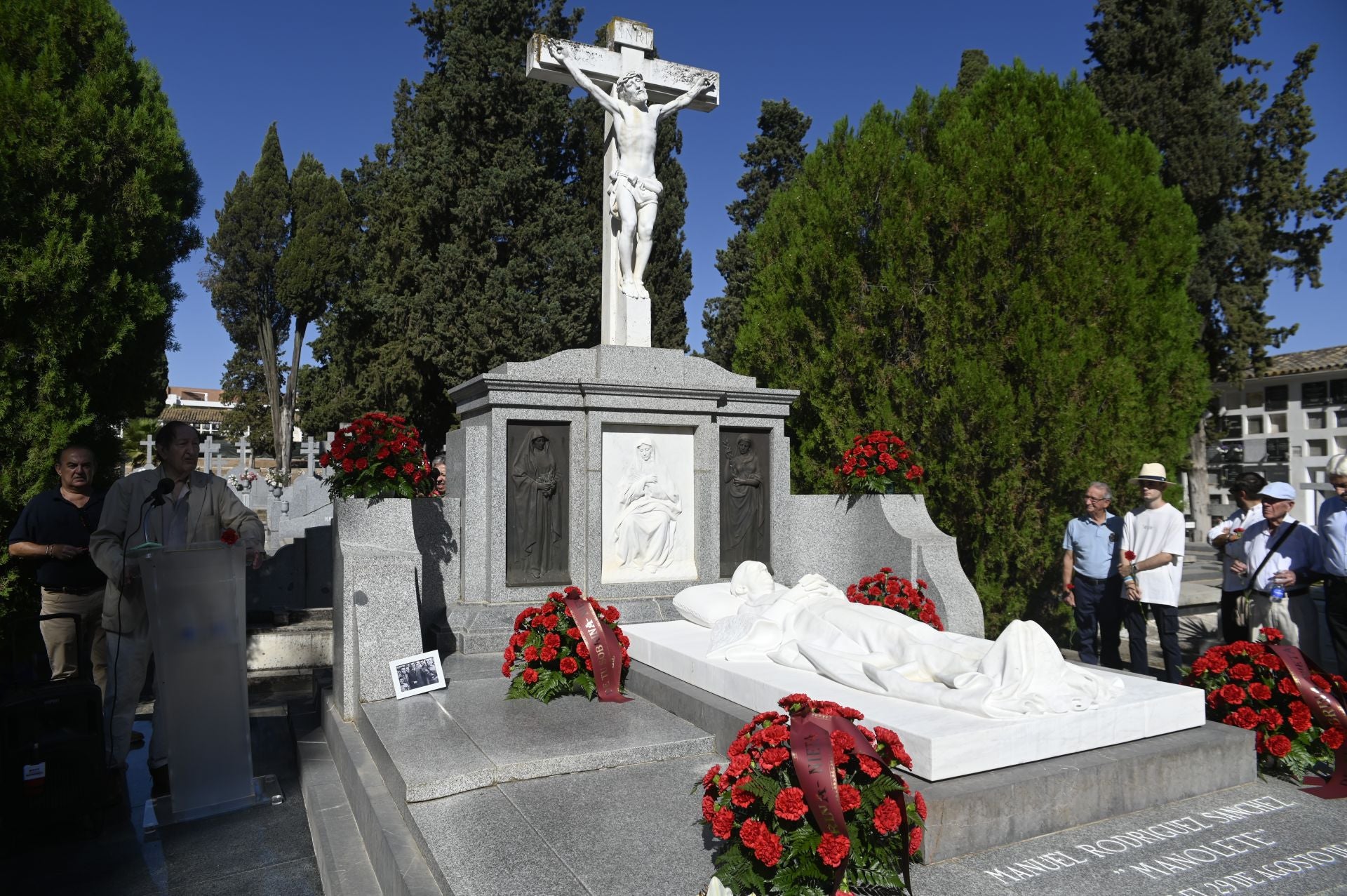 El emotivo recuerdo de Córdoba hacia Manolete, en imágenes