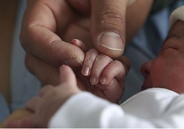 Desde el lunes se abre la cita previa para vacunar a 50.000 bebés madrileños frente a la bronquiolitis
