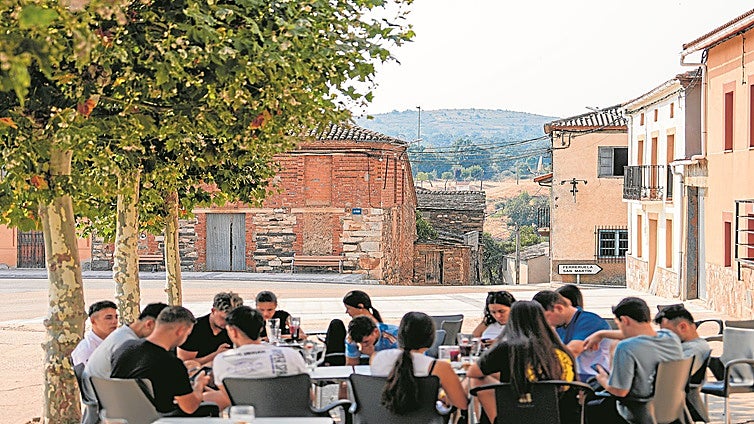 Los vecinos de Losacio: «No ardió más porque ya se había quemado todo»