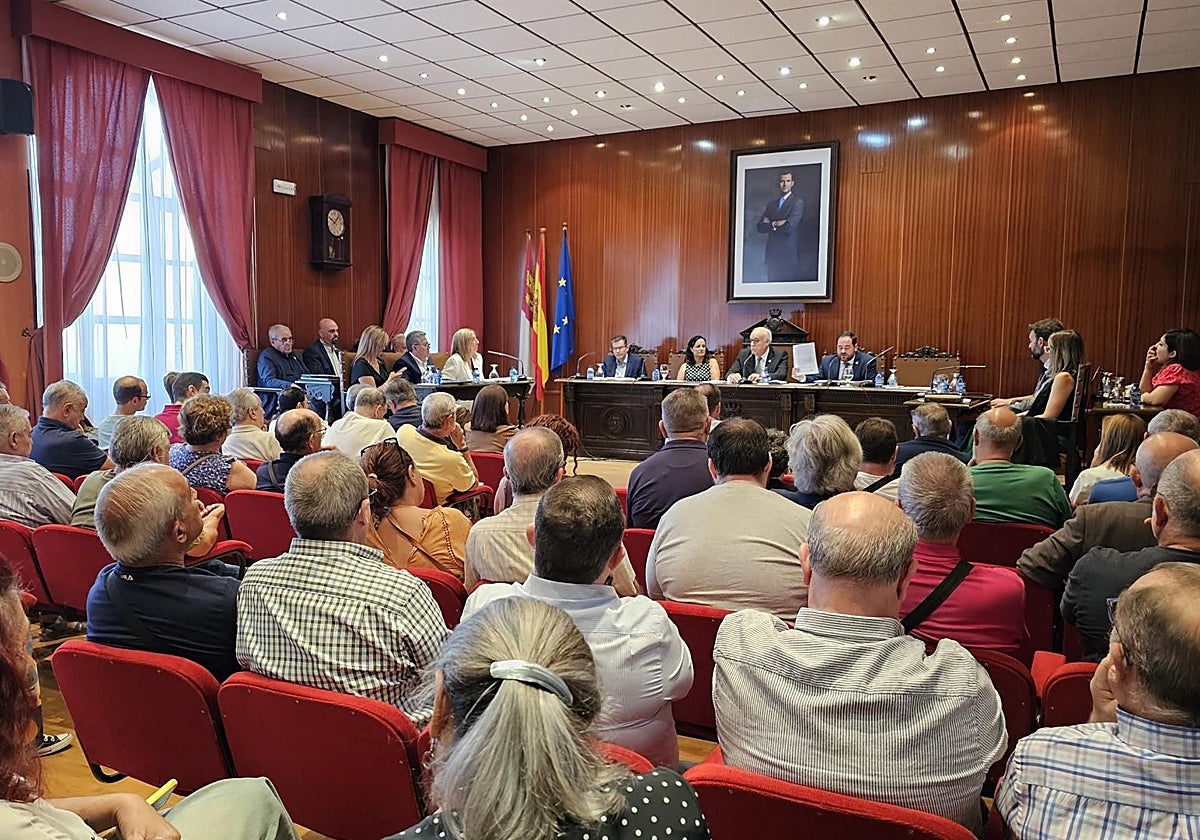 Numerosos vecinos asistieron al pleno