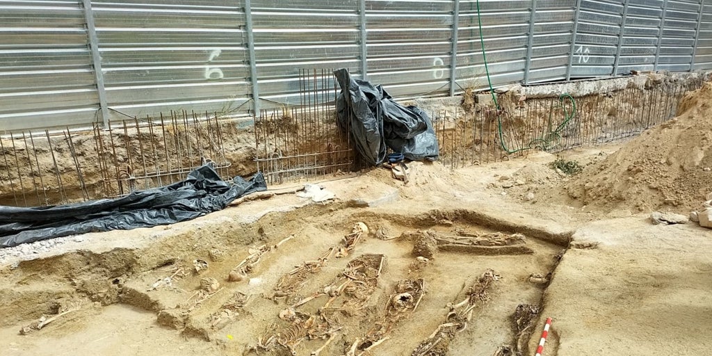 Hallan una fosa común del Cementerio General del Norte durante las obras de un parking en Arapiles