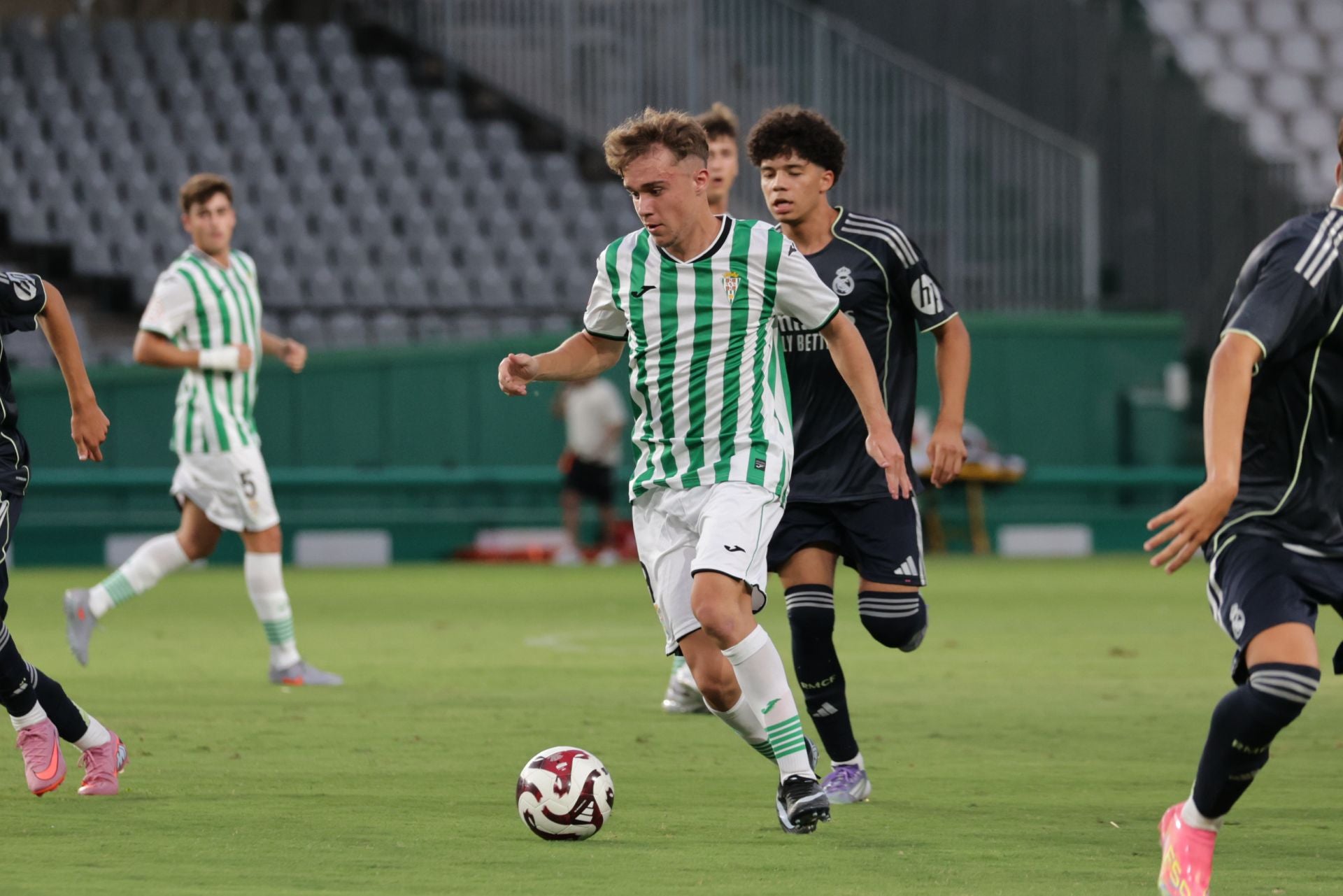 El Córdoba-Real Madrid de inicio del Mundial de Clubs Juvenil, en imágenes