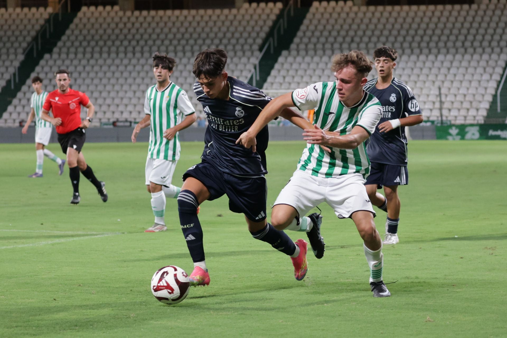 El Córdoba-Real Madrid de inicio del Mundial de Clubs Juvenil, en imágenes