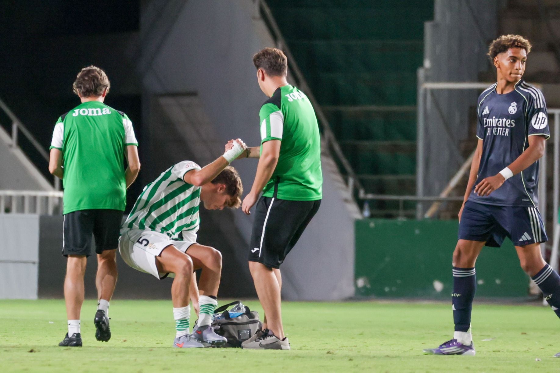 El Córdoba-Real Madrid de inicio del Mundial de Clubs Juvenil, en imágenes