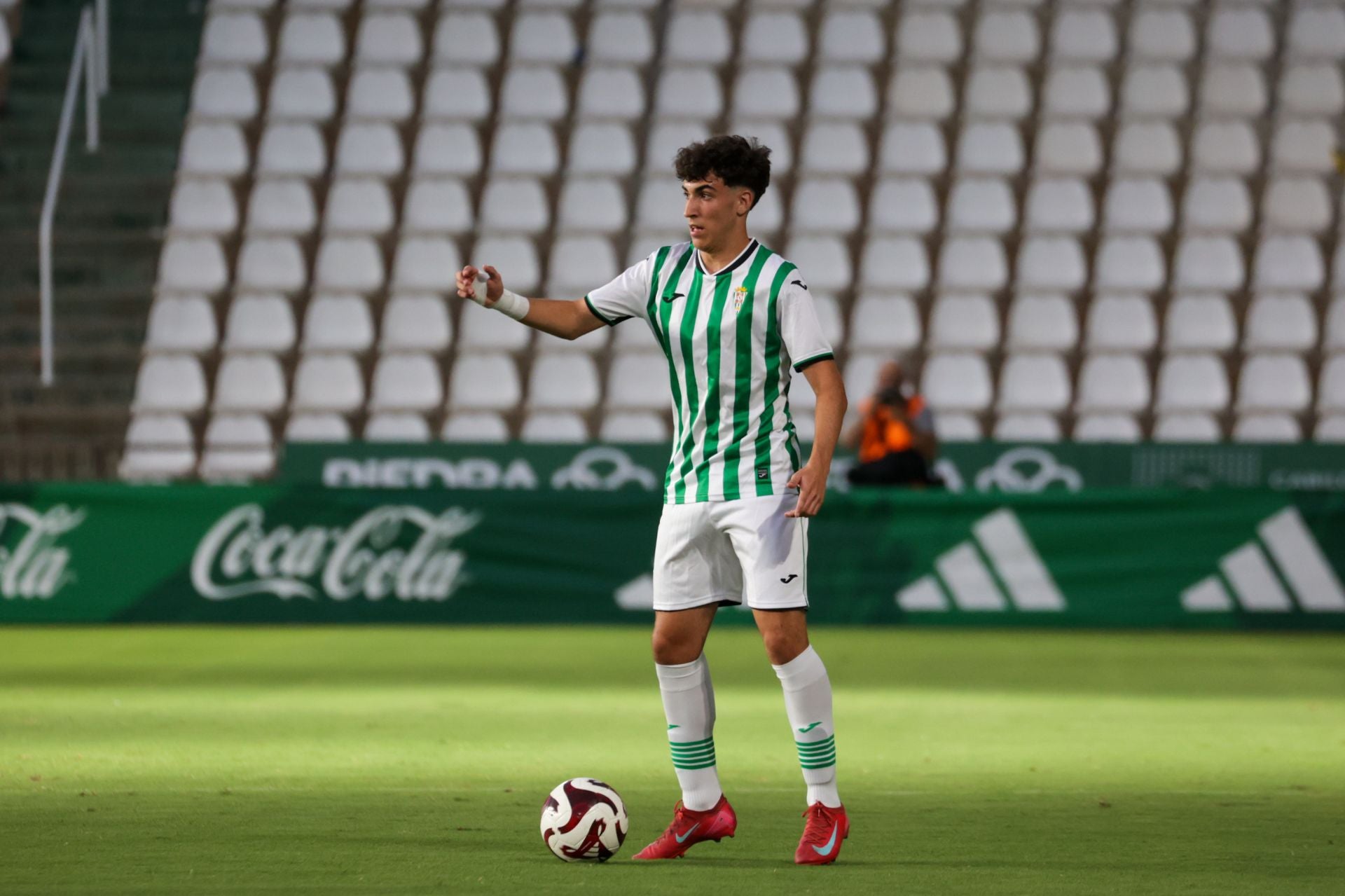 El Córdoba-Real Madrid de inicio del Mundial de Clubs Juvenil, en imágenes