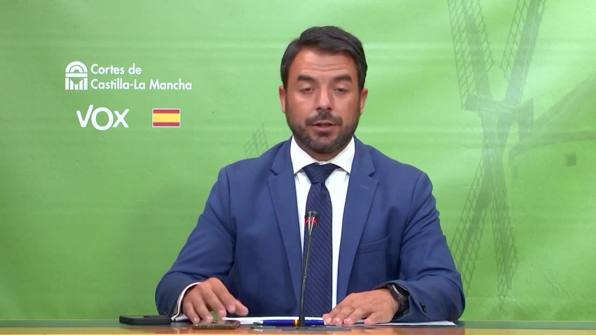 Vox lamenta que Cortes C-LM no debatan prohibir el velo islámico y la fiesta del cordero