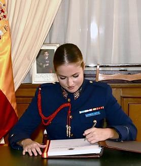 Imagen secundaria 2 - La Princesa Leonor, en la academia de San Javier (Murcia)