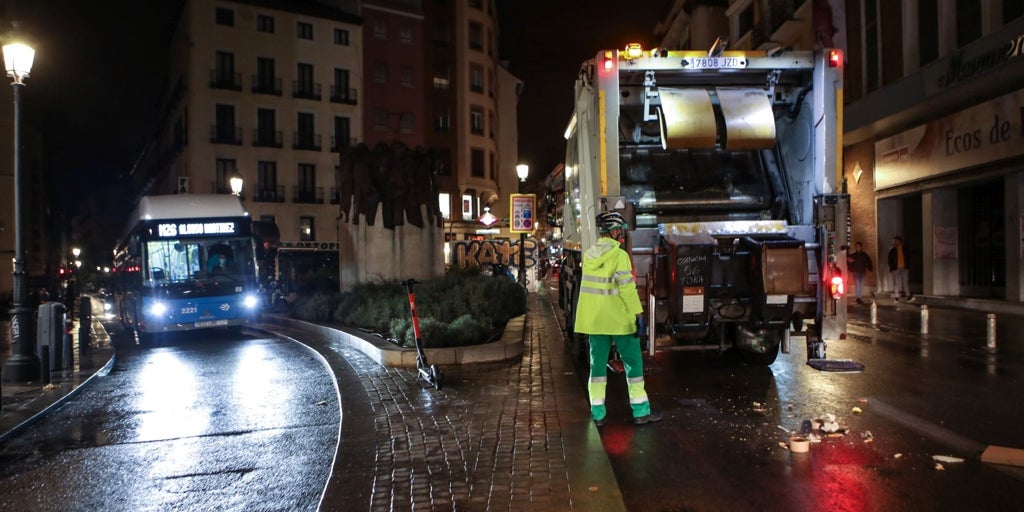 Entra en vigor la nueva tasa de basuras en Madrid: quién tiene que ...