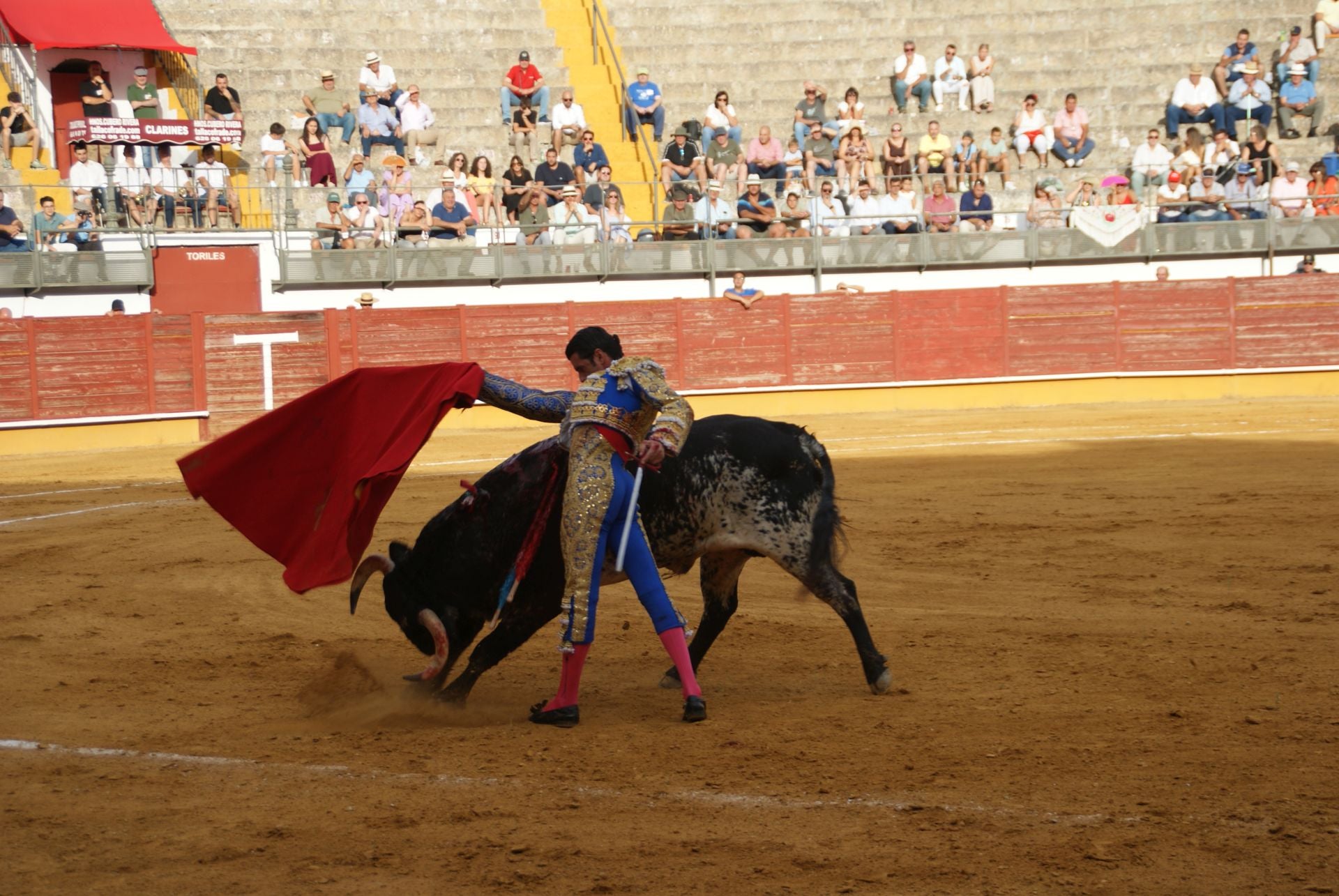 La gran corrida de toros de Priego, en imágenes