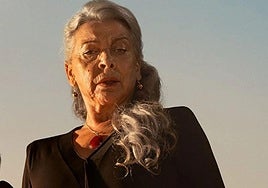 La desconocida vida de Kiti Mánver: su padre policía, su relación con Almodóvar y su extraña afición