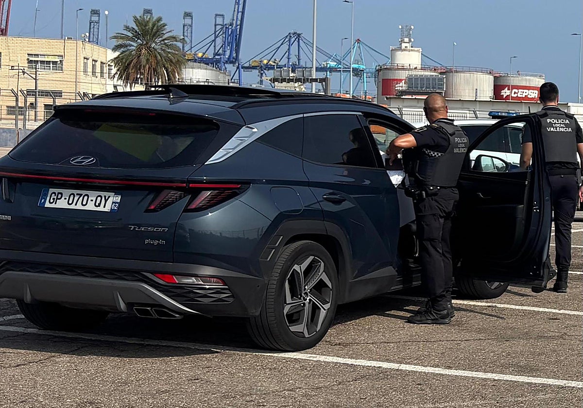 Imagen de uno de los coches robados que se iban a embarcar a Argelia desde Valencia