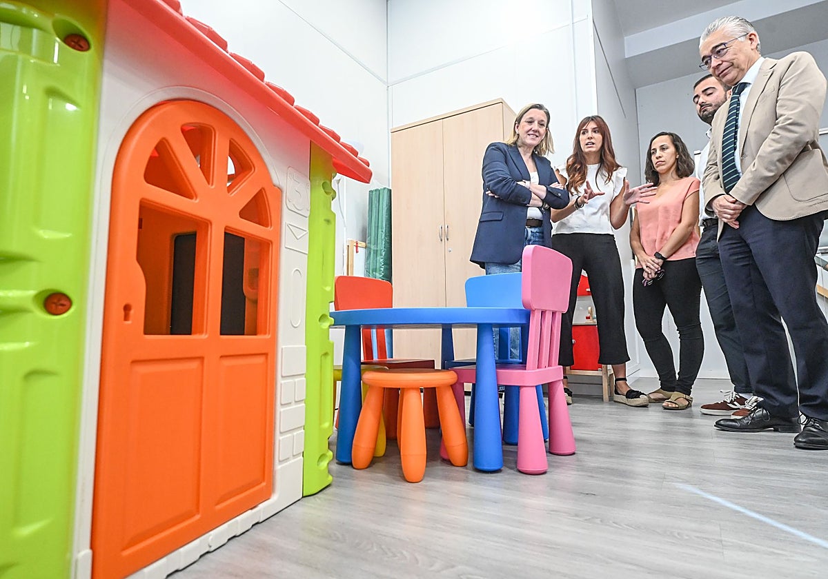 La vicepresidenta de la Junta, durante la visita a la sede del centro 'Mediacyl' en Burgos