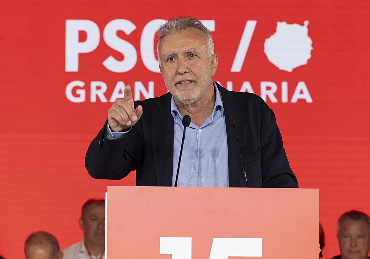 Torres en un acto del PSOE de Canarias