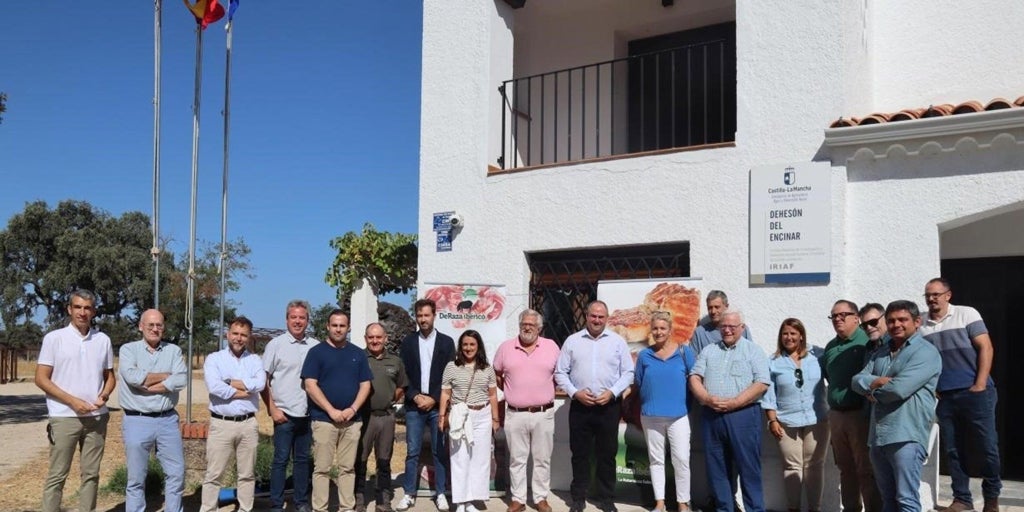 La empresa talaverana DeRaza ibérico gestionará el Centro de Investigación Agropecuaria Dehesón del Encinar