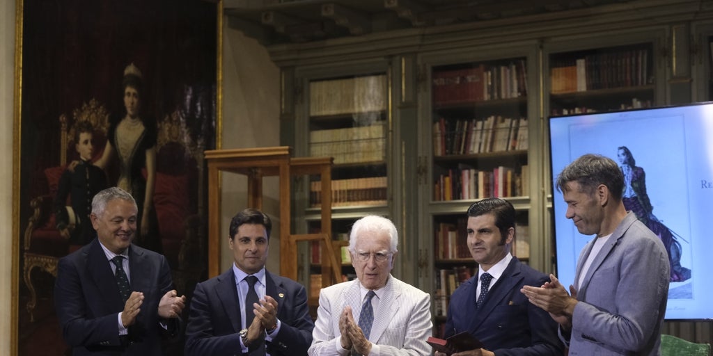 La Maestranza de Ronda honra a Morante de la Puebla: «Siempre he tenido por bandera el sentimiento»