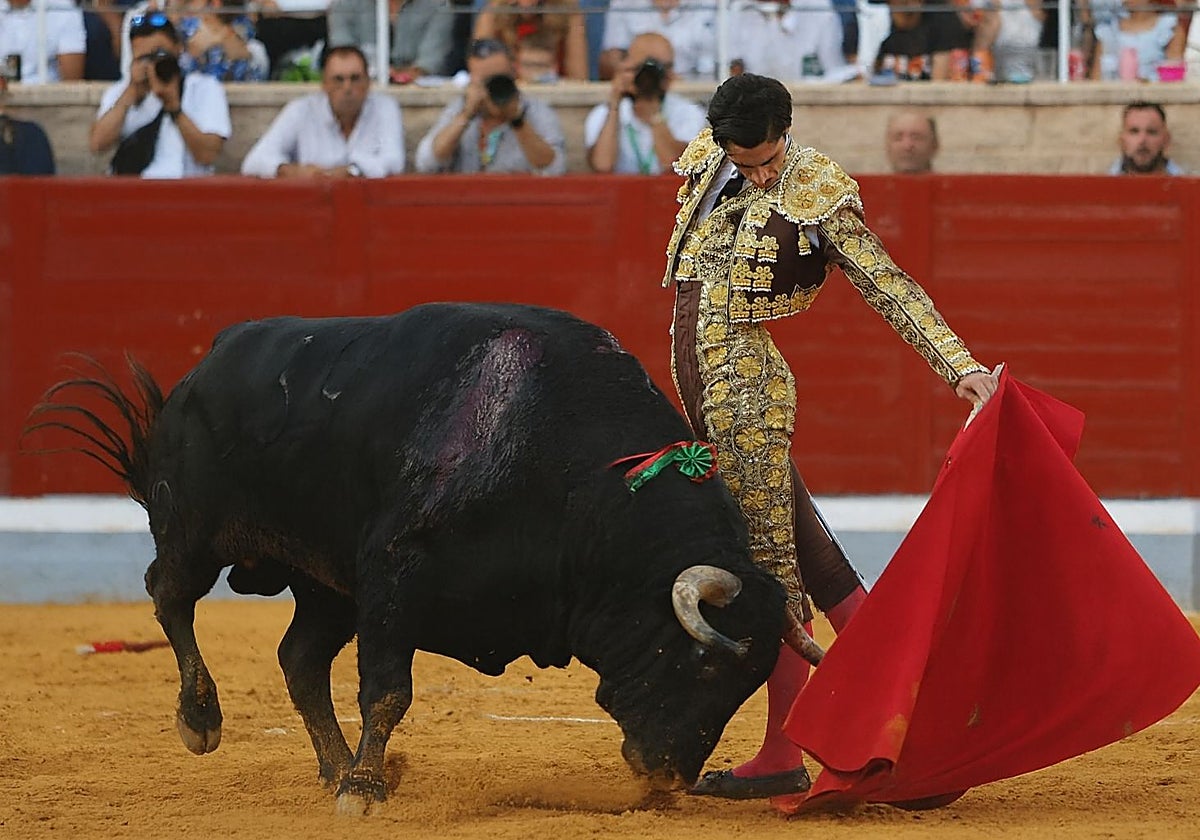 'El Mene' ejecuta uno de los mejores naturales de la tarde