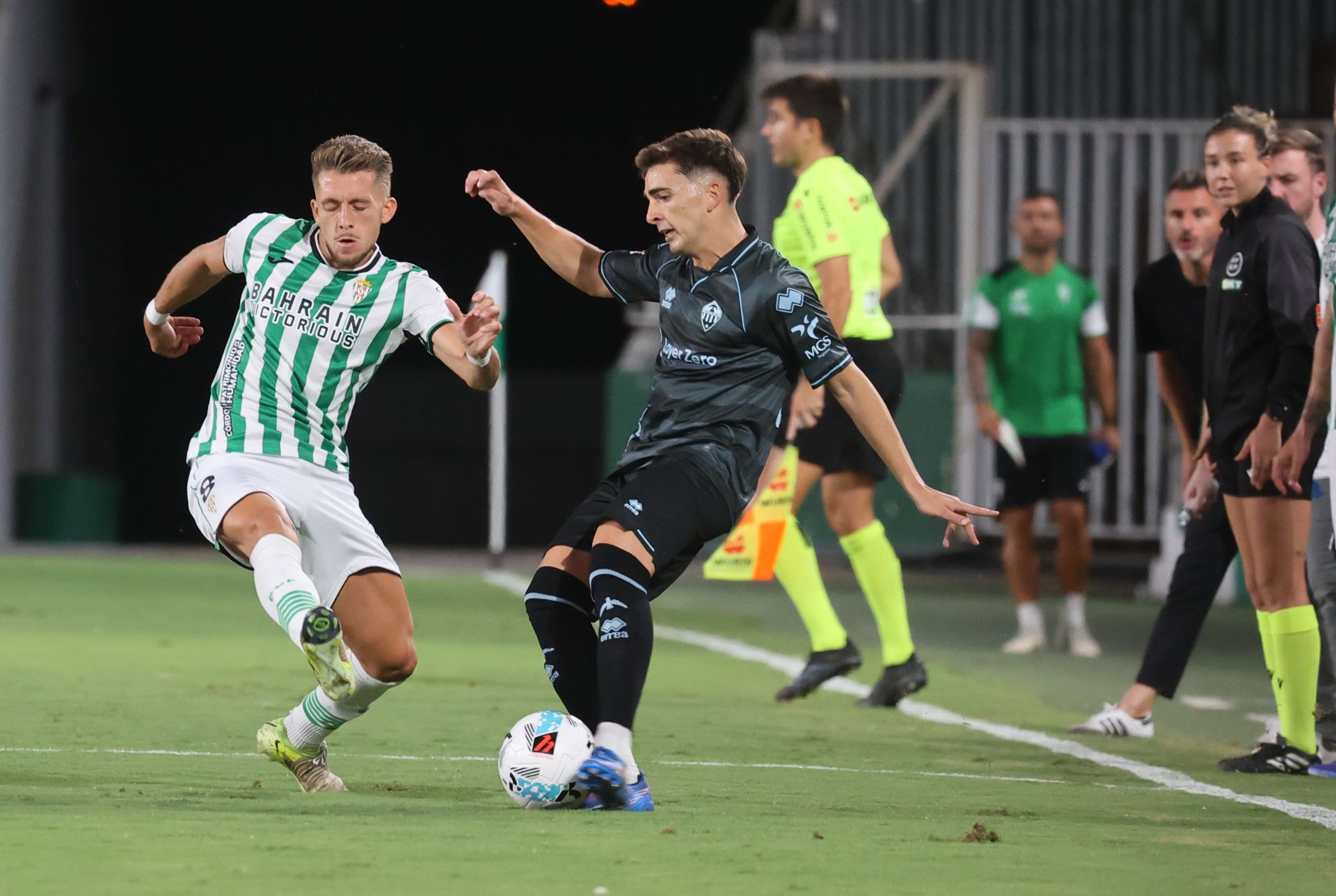 La inmensa alegría del primer triunfo del Córdoba CF esta temporada, en imágenes