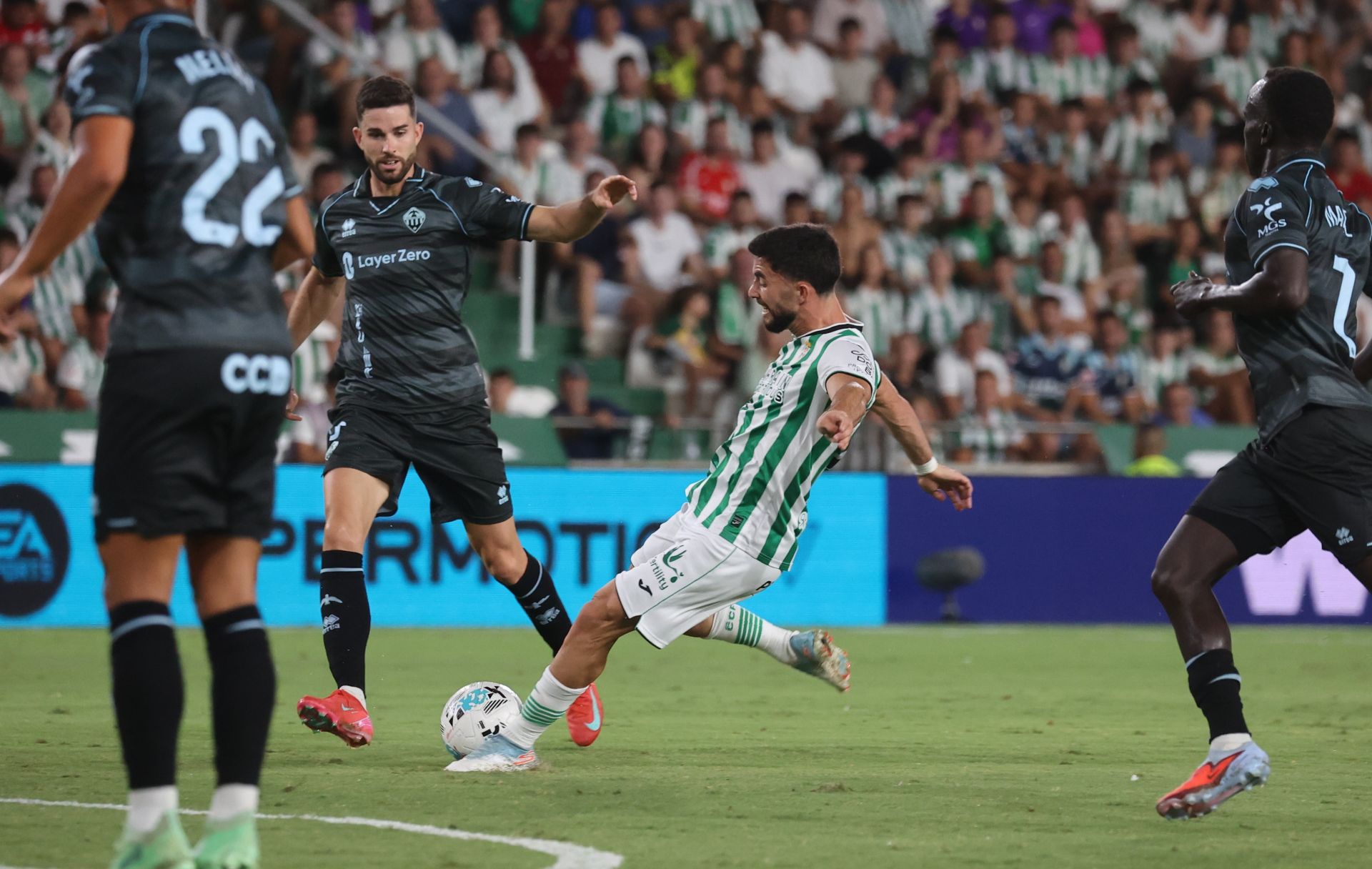 La inmensa alegría del primer triunfo del Córdoba CF esta temporada, en imágenes