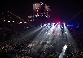 Valencia se rinde al futuro del Roig Arena con el mayor homenaje a Nino Bravo