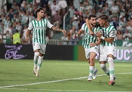 Las bandas del Córdoba CF dejan de ser un coto cerrado: los suplentes piden su sitio en el once