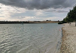 Un joven de 27 años se ahoga en una playa artificial de Arcos de la Frontera