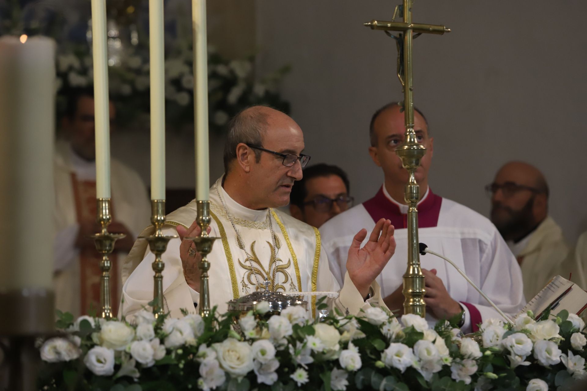 La solemne misa del obispo de Córdoba ante la Patrona en el santuario de la Fuensanta, en imágenes
