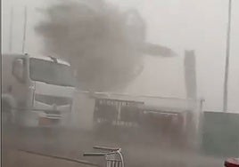 Reventones húmedos, daños materiales y clases suspendidas en Alicante por el temporal en la Comunidad Valenciana