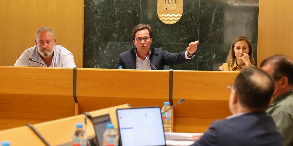 El Ejido reclama al Gobierno más recursos y medidas para frenar la inmigración ilegal