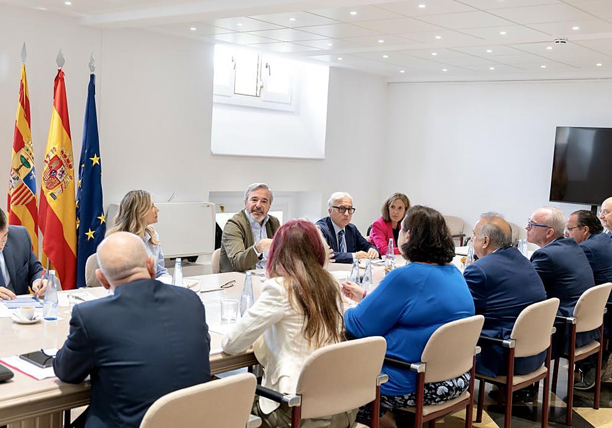 El Gobierno aragonés se reunió el pasado día 8 con los principales representantes del sector porcino autonómico
