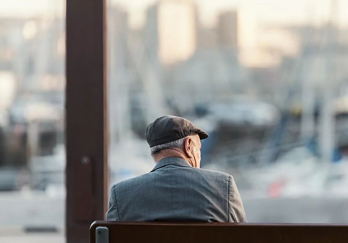 Andalucía refuerza la prevención de la conducta suicida en personas mayores en situación de aislamiento