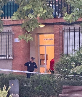 Imagen secundaria 2 - Arriba, el estado en el que ha quedado el coche