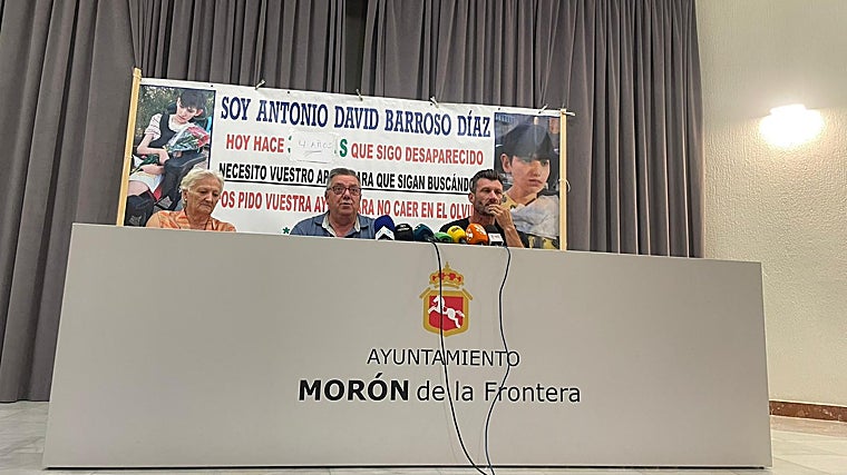 Antonio Jesús Barroso durante su comparecencia, este viernes