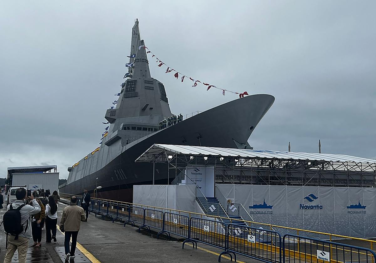 La F-111 'Bonifaz' en los astilleros de Ferrol