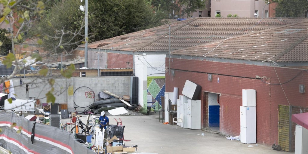 Cataluña detecta 10 casos de tuberculosis en un asentamiento ocupado de Badalona