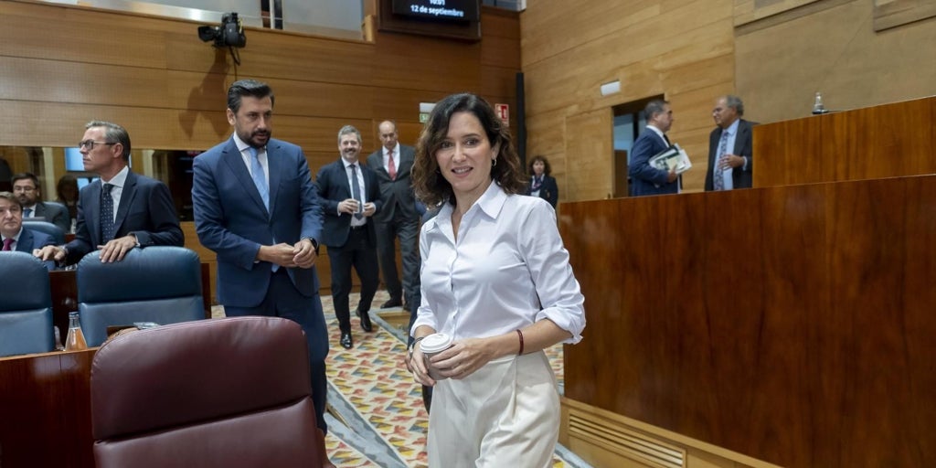 Ayuso se harta de los ataques de la izquierda por su novio: «¿Con quién puedo salir? ¿Con el hermano de Sánchez?»
