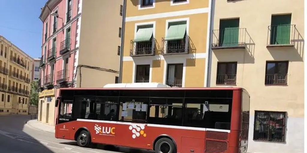 Cuenca vuelve a las antiguas líneas de autobuses ante las críticas y el PP pide la dimisión del alcalde