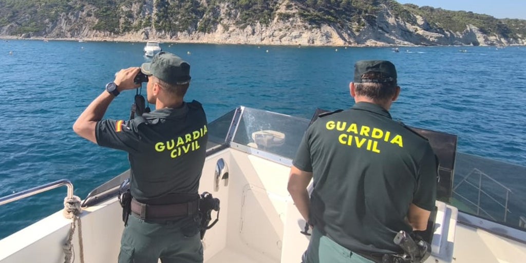 Cuatro embarcaciones se enfrentan a 200.000 euros de multa por fondear ilegalmente en praderas de posidonia en Jávea