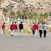 Nueve muertos y 500 inmigrantes ilegales en dos semanas destapan el colapso migratorio en Almería