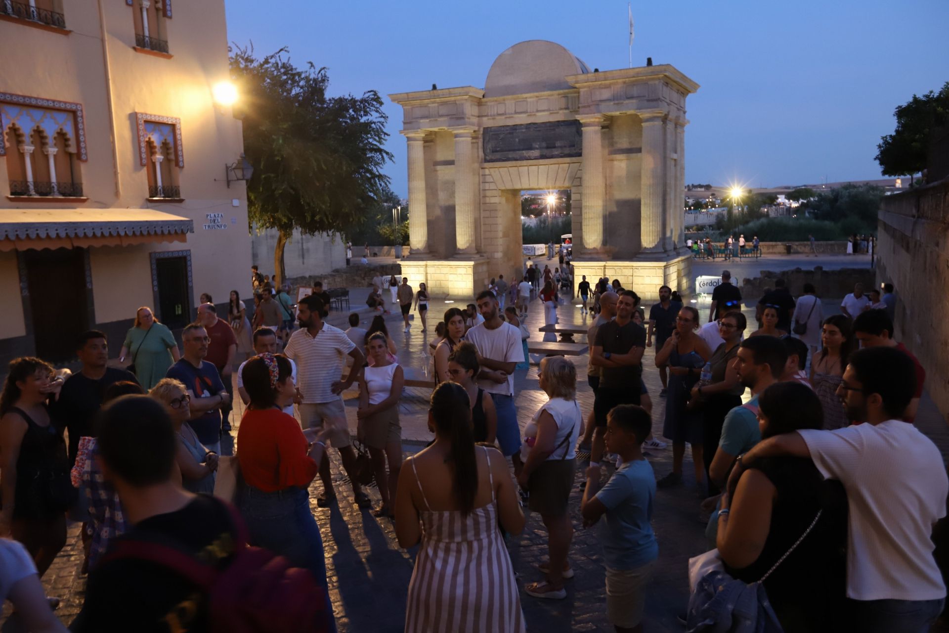 La Noche del Patrimonio llena las calles y monumentos de Córdoba, en imágenes