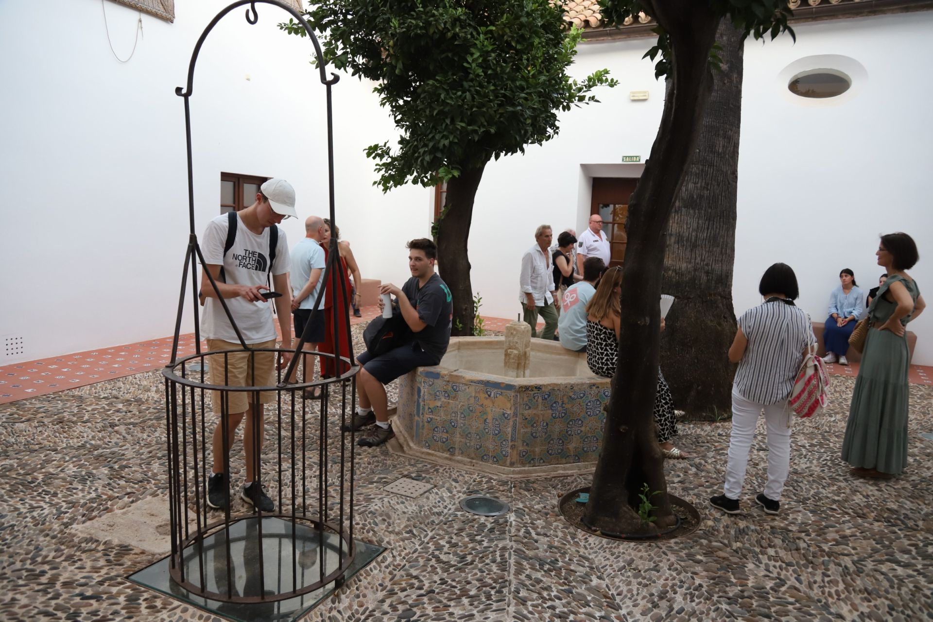 La Noche del Patrimonio llena las calles y monumentos de Córdoba, en imágenes