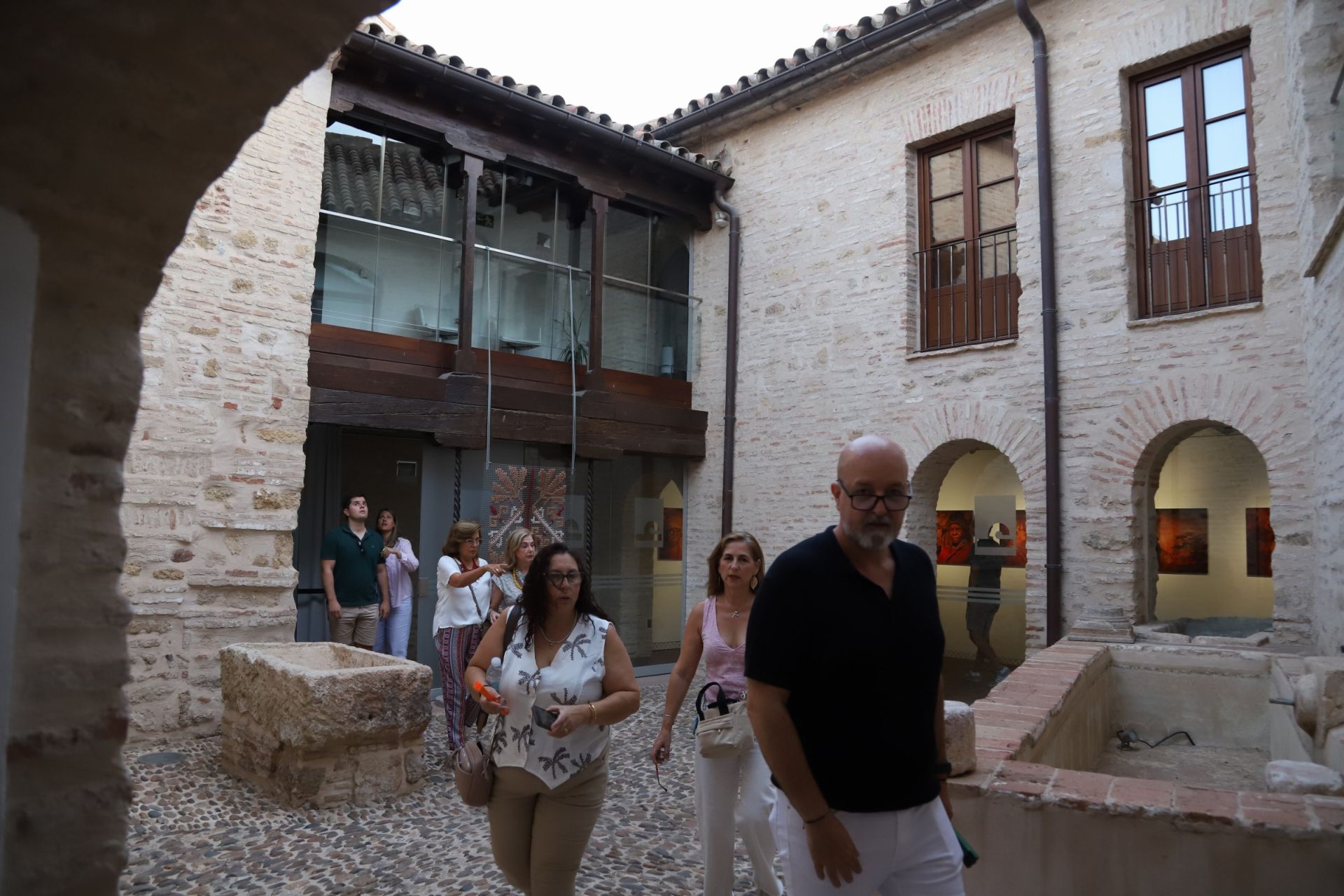 La Noche del Patrimonio llena las calles y monumentos de Córdoba, en imágenes