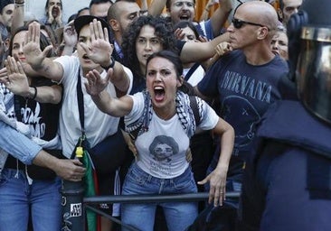 Miembros del Gobierno y sus socios celebran los disturbios