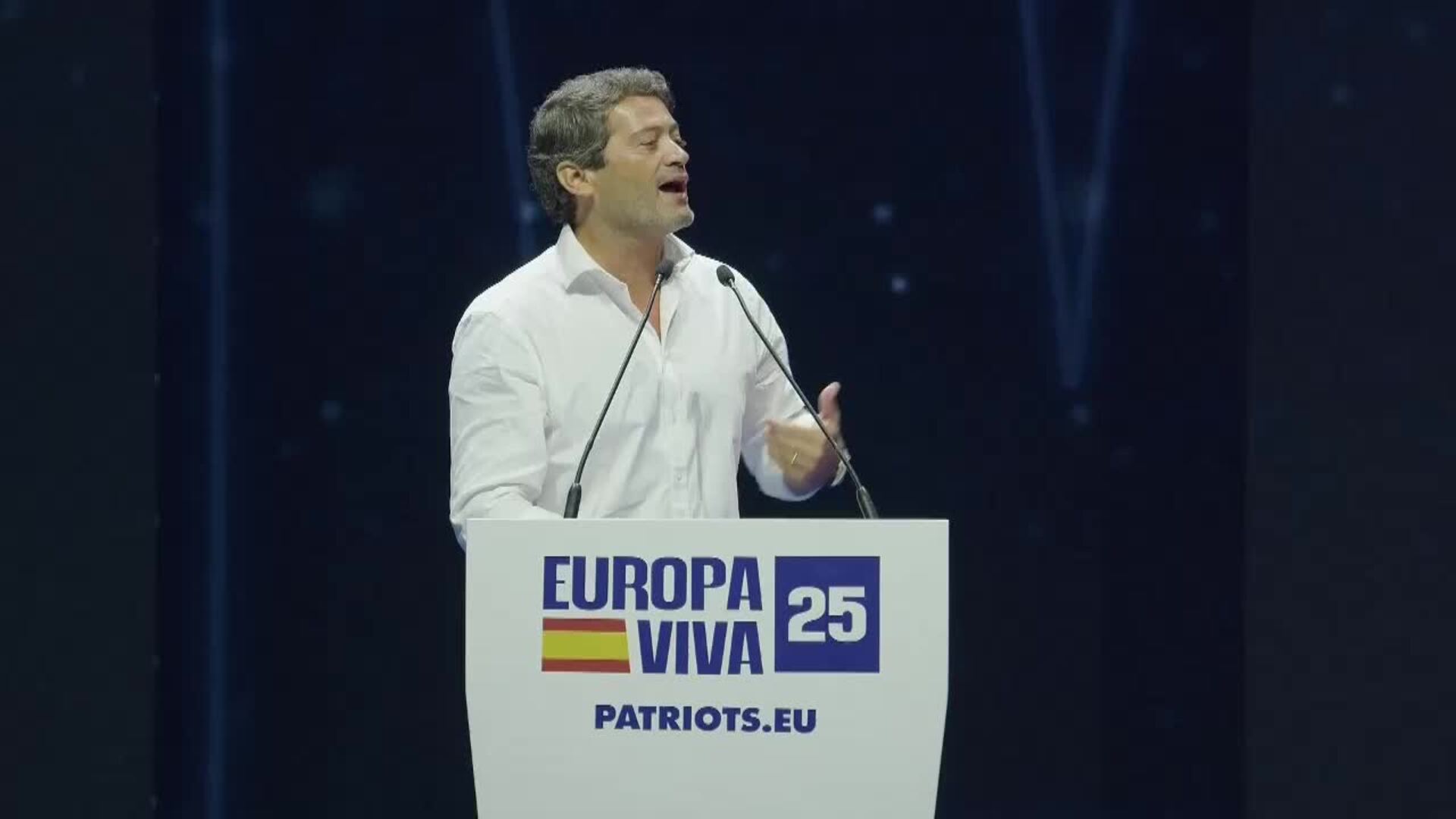 Meloni, Orbán y otros líderes acunan a la ultraderecha española en