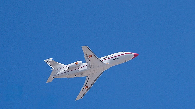 El Falcón de Sánchez despega del Aeropuerto de Málaga-Costa del Sol