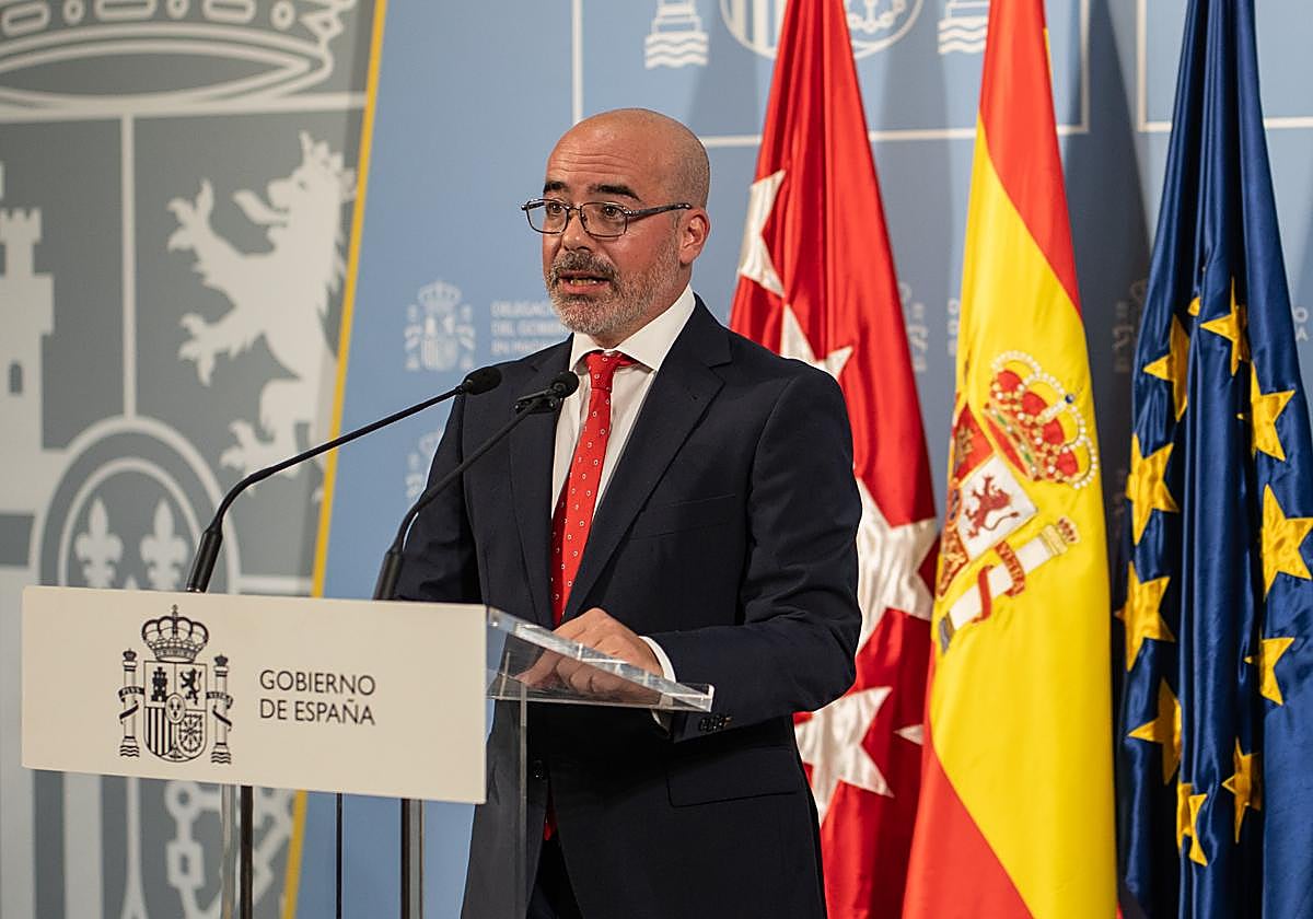 El delegado del Gobierno en Madrid, Francisco Martín, realiza una declaración institucional.