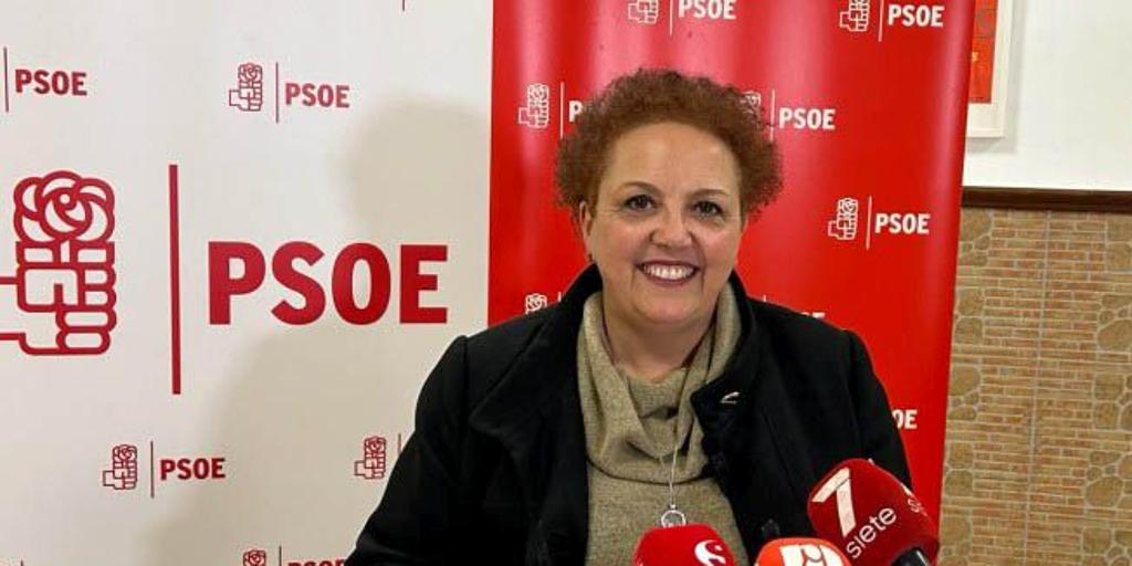 La concejala del enchufe en las oposiciones en Arcos pide la baja de un PSOE que sigue en silencio