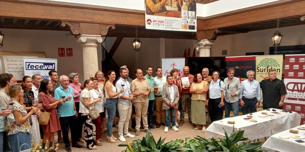 José María Arcos González, Javier Peinado Martínez y Manuel Mena González, ganadores de la Cata Wine Liga CLM