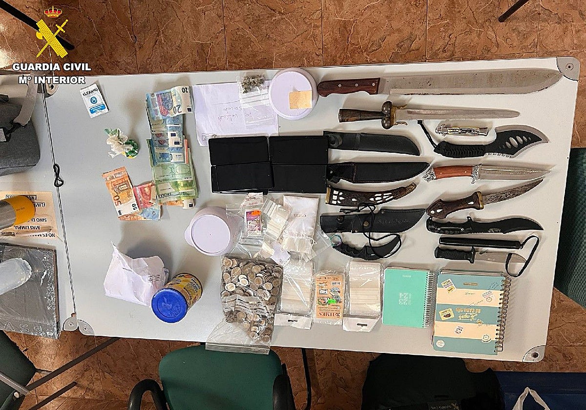 Imagen del material incautado durante la operación 'Rafnia' en Valencia